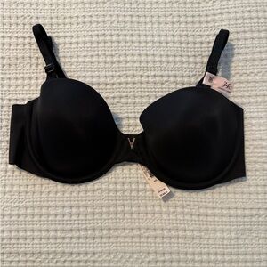 NWT!! Victoria’s Secret Illusions Lightly Lined Smooth Strapless Bra Size 34c.